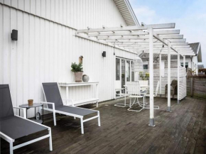Modern room near the lake in Borås
